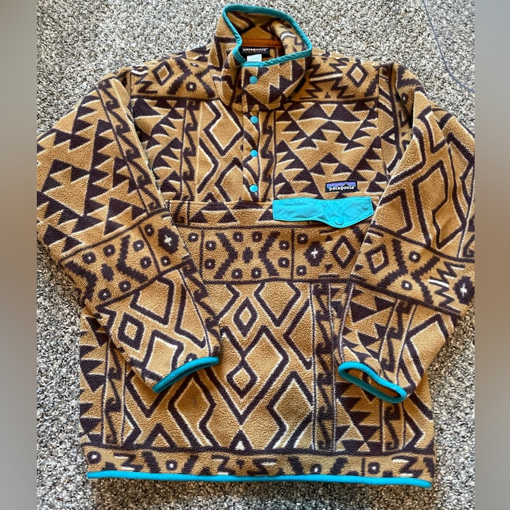 patagonia synchilla quarter button up.